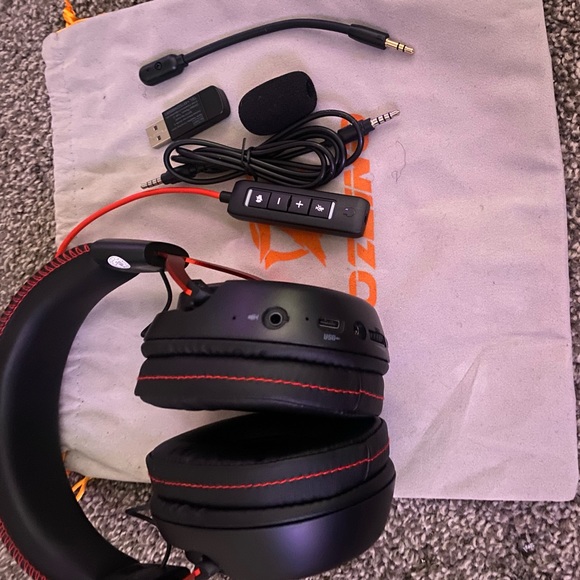 Gaming headphones